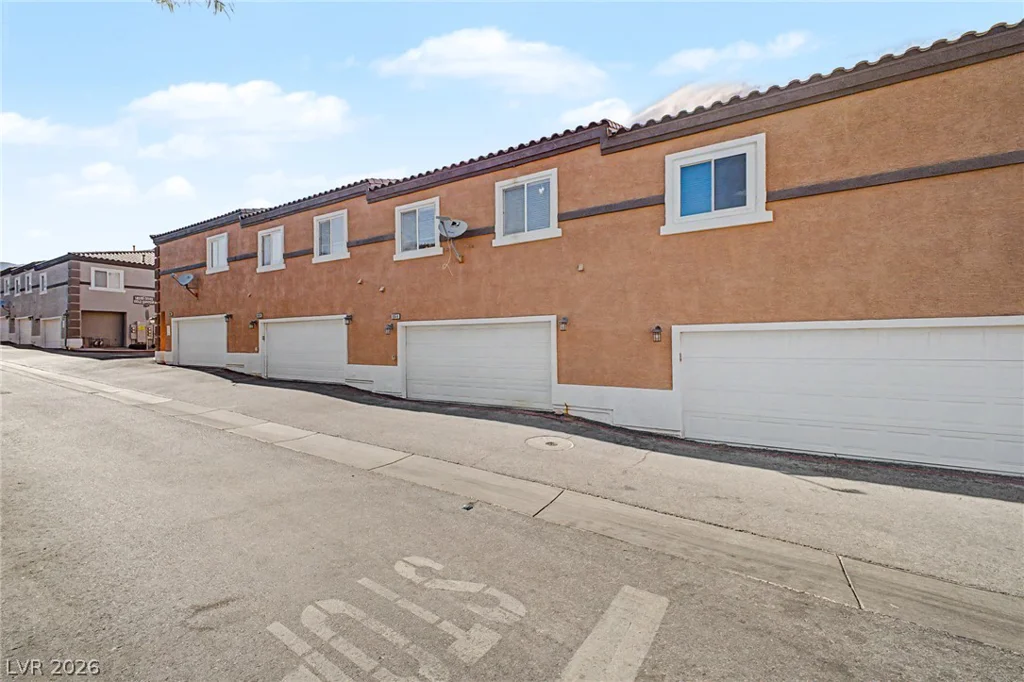 10514 Gold Shadow, Las Vegas, NV 89129
