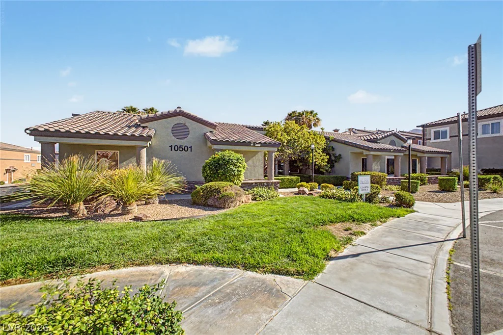10514 Gold Shadow, Las Vegas, NV 89129