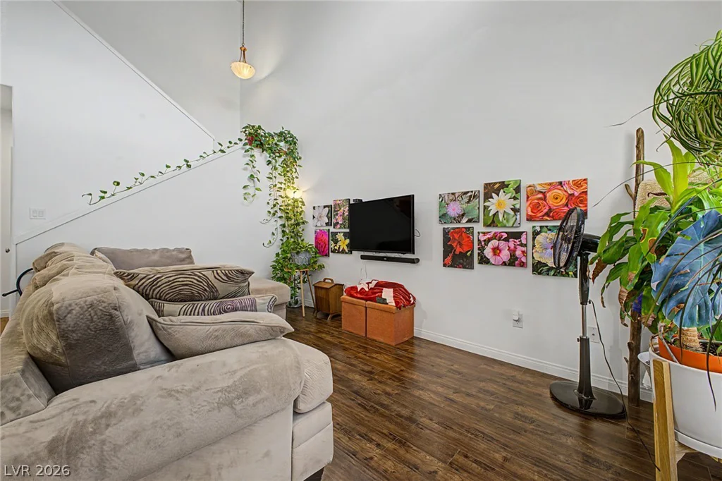 10514 Gold Shadow, Las Vegas, NV 89129