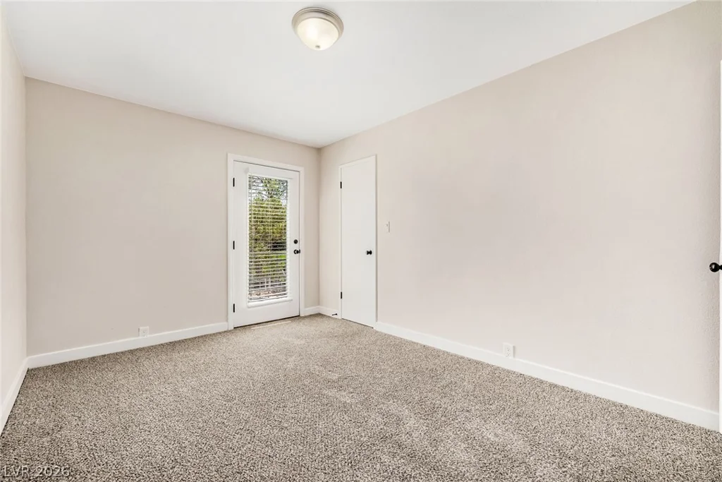 850 Tam O Shanter, Las Vegas, NV 89109