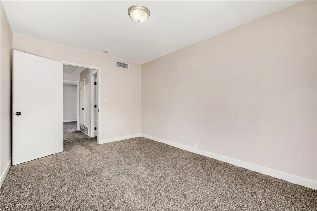 850 Tam O Shanter, Las Vegas, NV 89109