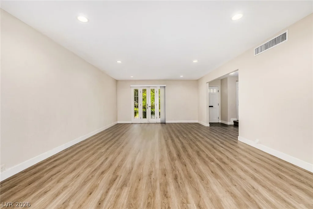 850 Tam O Shanter, Las Vegas, NV 89109