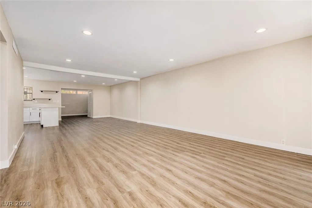 850 Tam O Shanter, Las Vegas, NV 89109