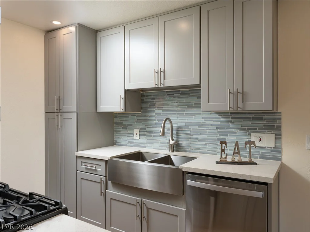 3318 DECATUR, Las Vegas, NV 89130