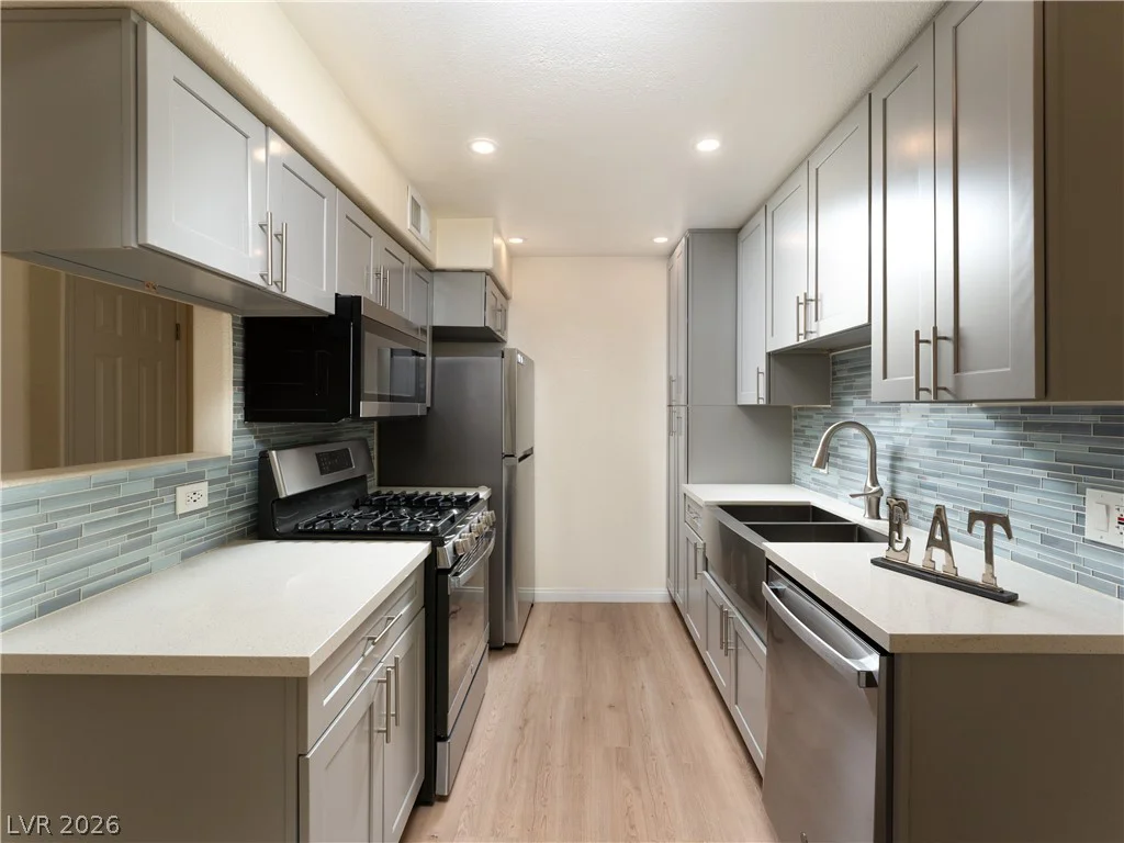 3318 DECATUR, Las Vegas, NV 89130