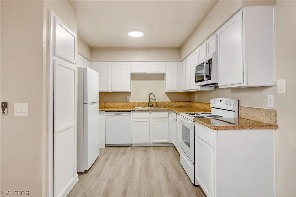 3151 Soaring Gulls, Las Vegas, NV 89128