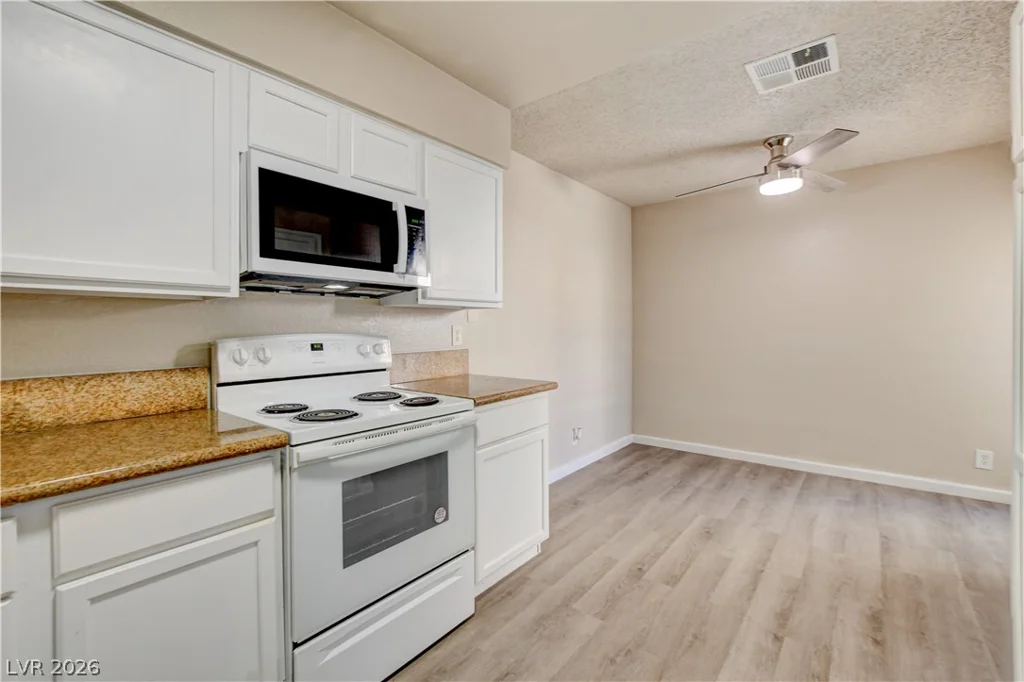 3151 Soaring Gulls, Las Vegas, NV 89128