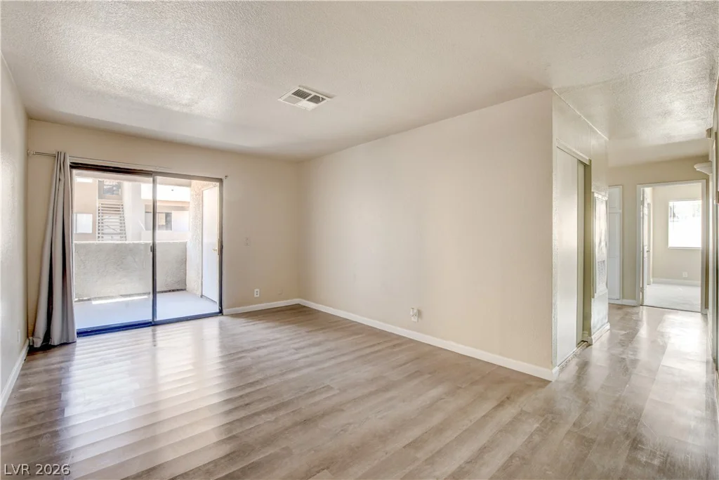 3151 Soaring Gulls, Las Vegas, NV 89128