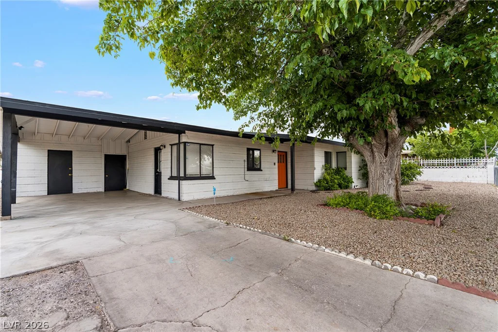 1504 Crestwood, Las Vegas, NV 89104