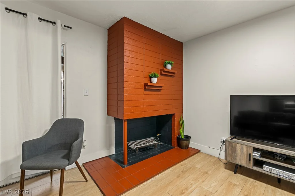 1504 Crestwood, Las Vegas, NV 89104