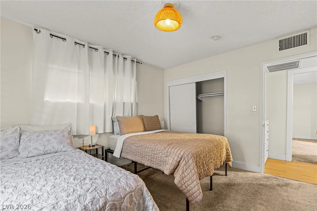 1504 Crestwood, Las Vegas, NV 89104
