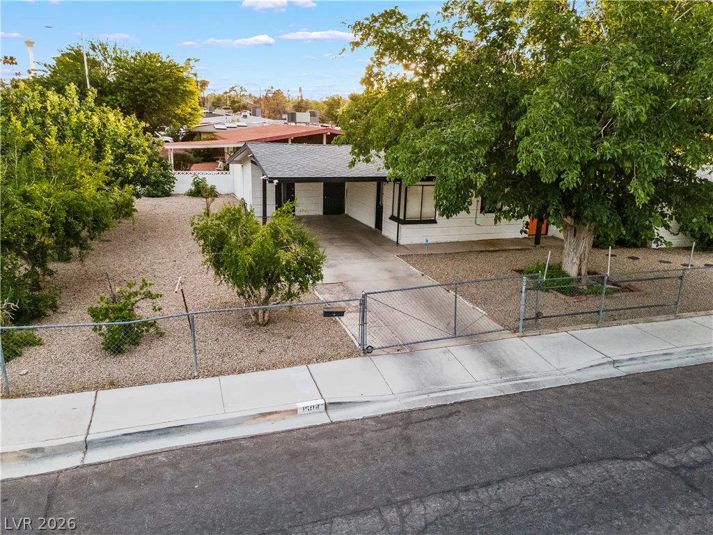1504 Crestwood, Las Vegas, NV 89104