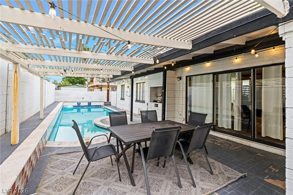 1504 Crestwood, Las Vegas, NV 89104