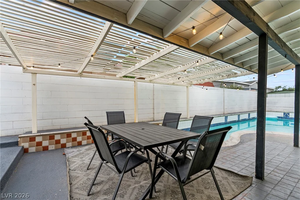 1504 Crestwood, Las Vegas, NV 89104