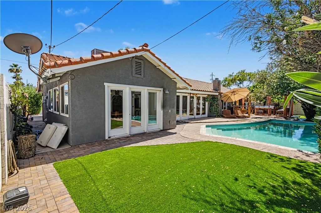 1888 Viking, Las Vegas, NV 89169