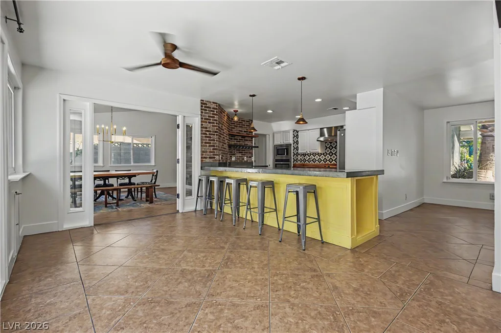 1888 Viking, Las Vegas, NV 89169