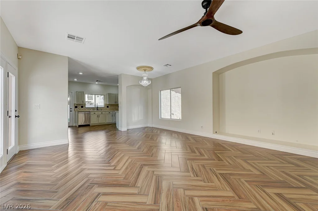 8838 Red Raven, Las Vegas, NV 89123