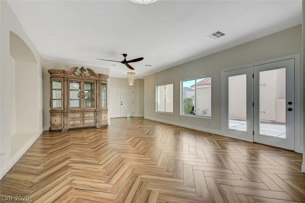 8838 Red Raven, Las Vegas, NV 89123