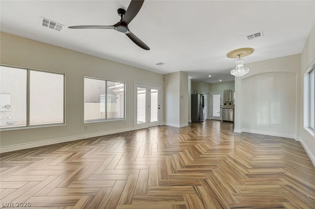 8838 Red Raven, Las Vegas, NV 89123