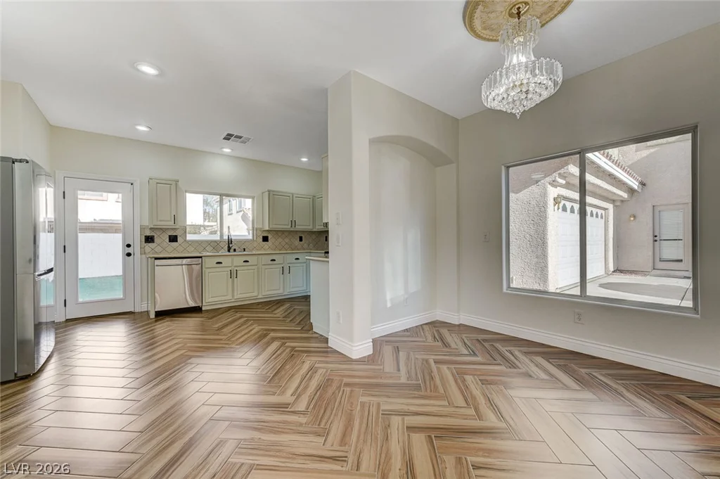 8838 Red Raven, Las Vegas, NV 89123