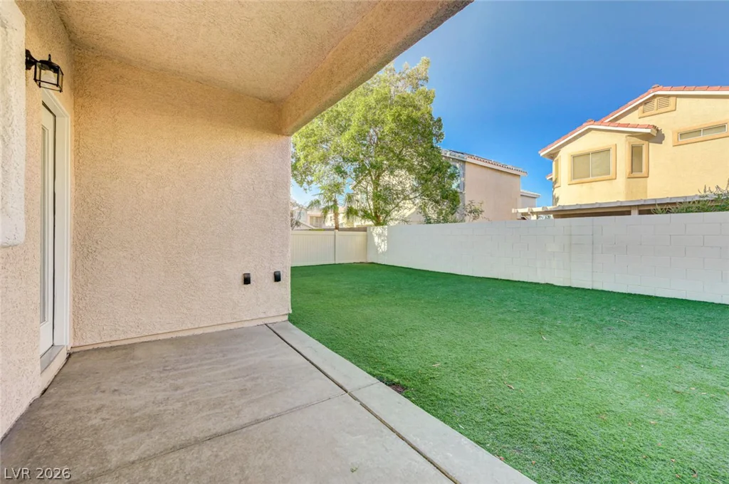 8838 Red Raven, Las Vegas, NV 89123