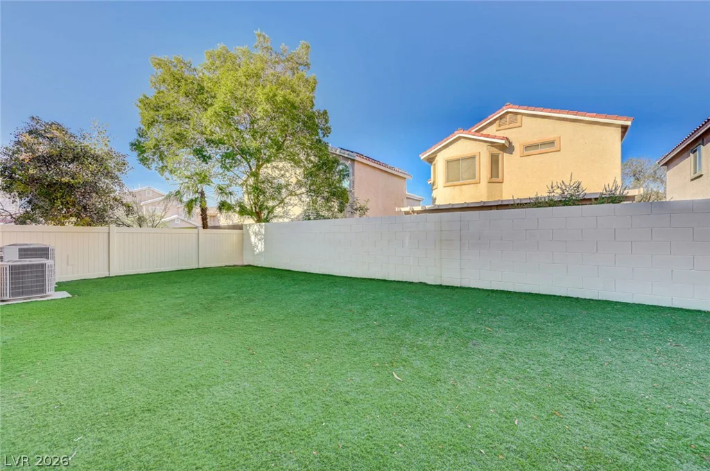 8838 Red Raven, Las Vegas, NV 89123
