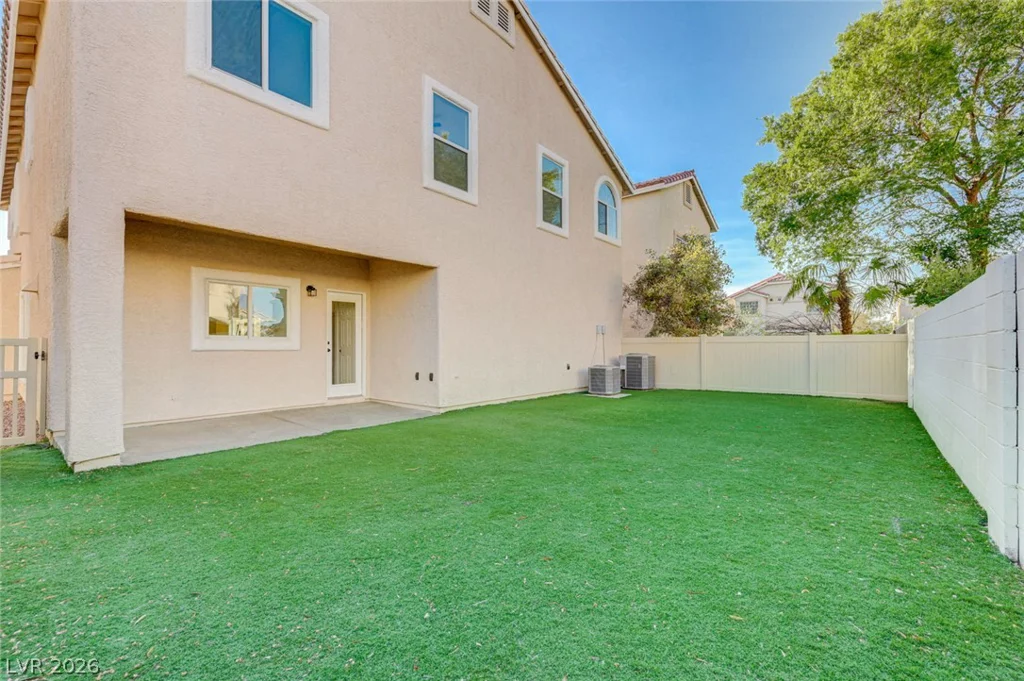 8838 Red Raven, Las Vegas, NV 89123