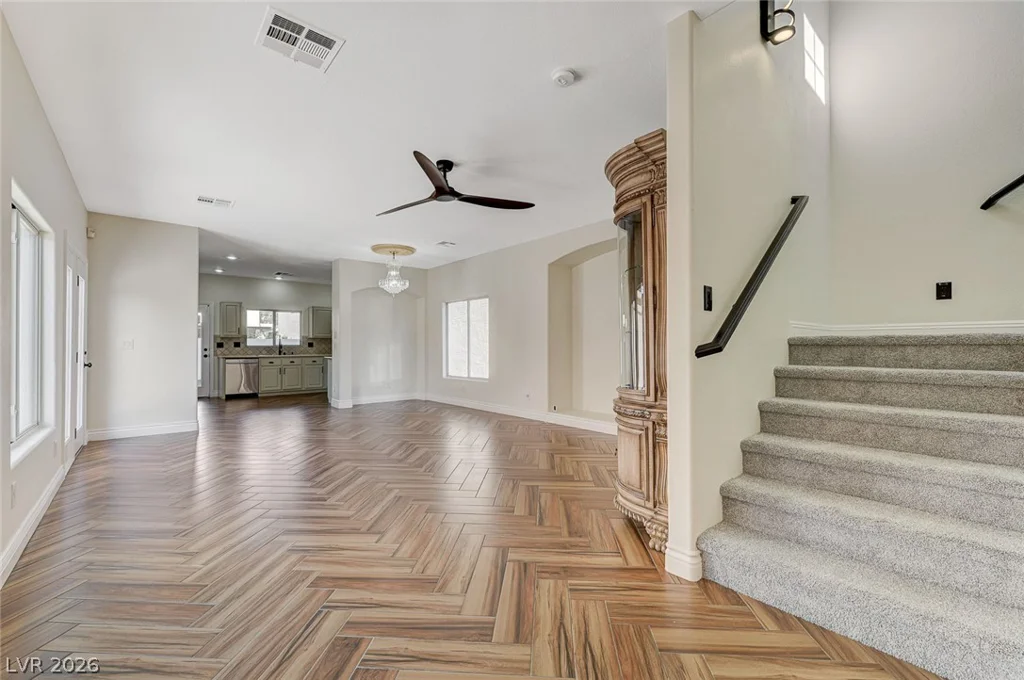 8838 Red Raven, Las Vegas, NV 89123
