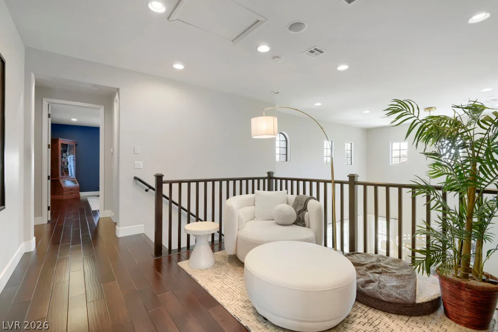 607 Highland Bluff, Las Vegas, NV 89138