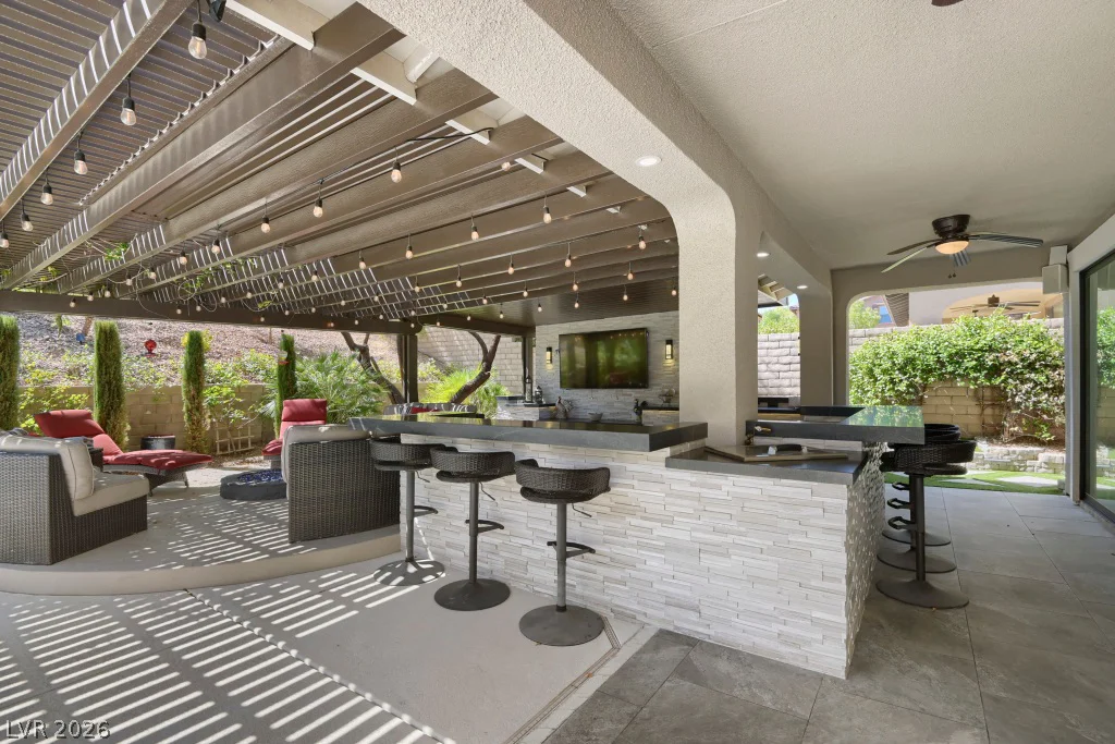 607 Highland Bluff, Las Vegas, NV 89138