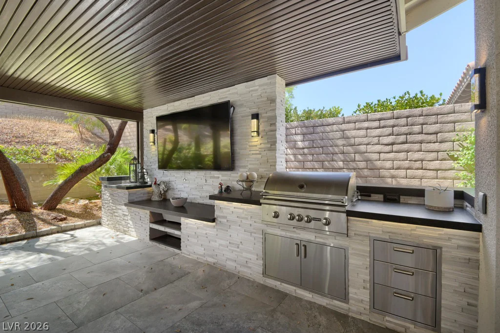 607 Highland Bluff, Las Vegas, NV 89138