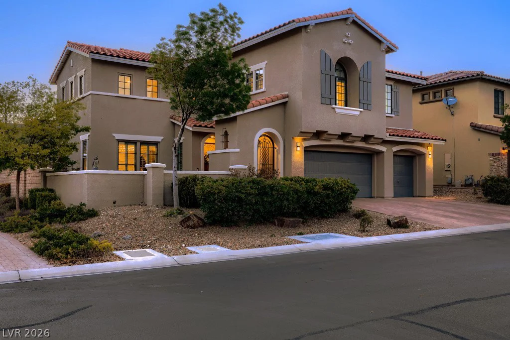 607 Highland Bluff, Las Vegas, NV 89138
