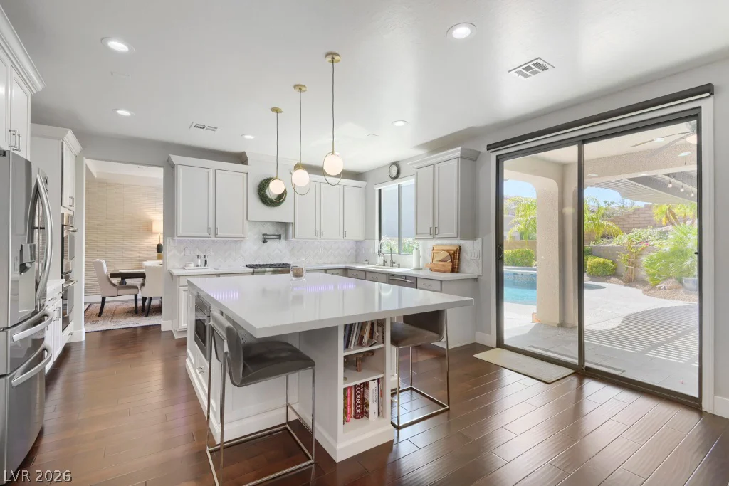 607 Highland Bluff, Las Vegas, NV 89138