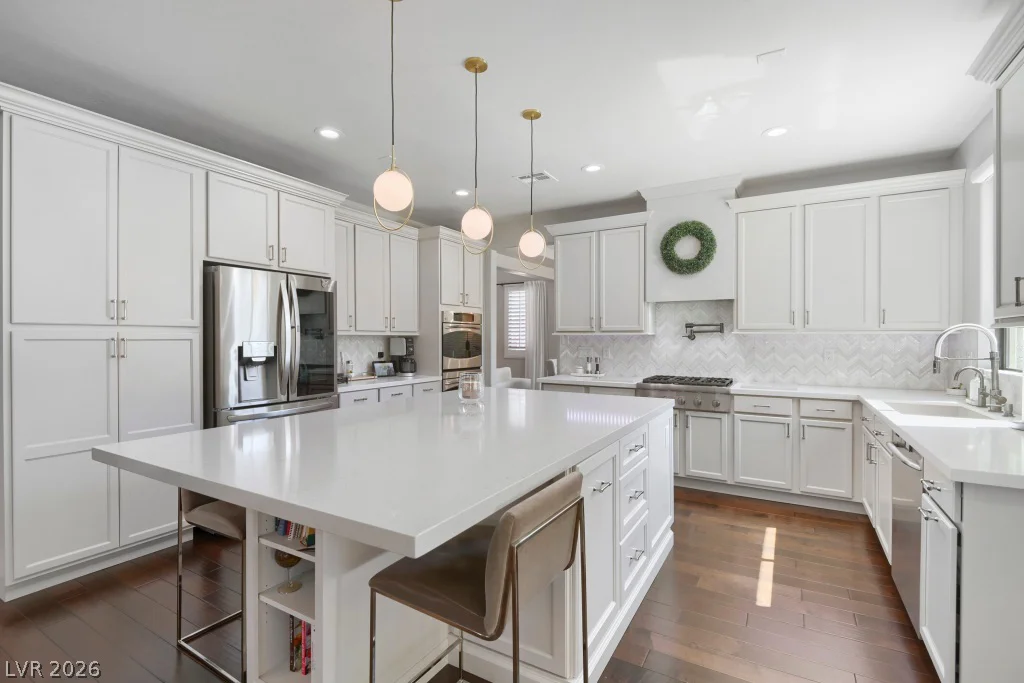 607 Highland Bluff, Las Vegas, NV 89138