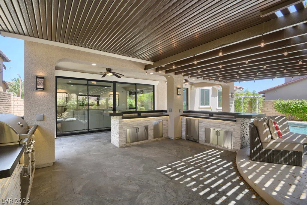 607 Highland Bluff, Las Vegas, NV 89138