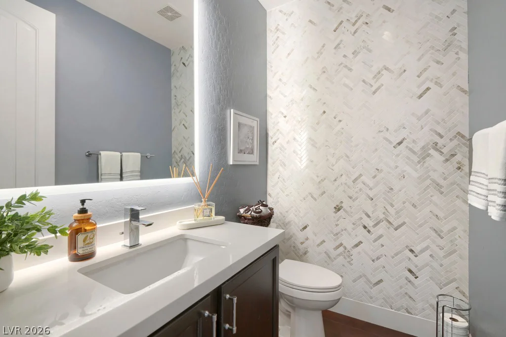 607 Highland Bluff, Las Vegas, NV 89138