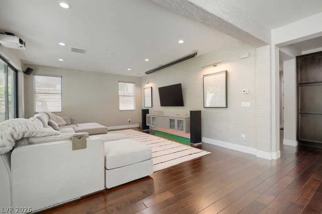 607 Highland Bluff, Las Vegas, NV 89138