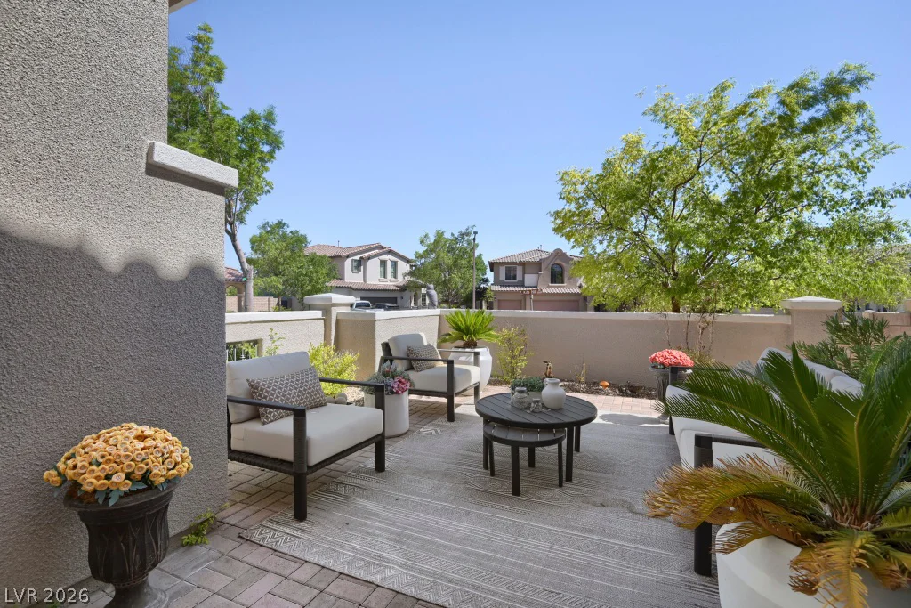 607 Highland Bluff, Las Vegas, NV 89138