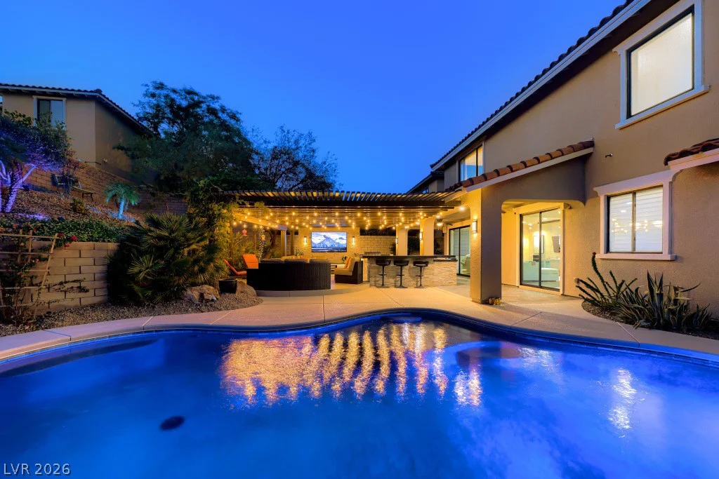 607 Highland Bluff, Las Vegas, NV 89138