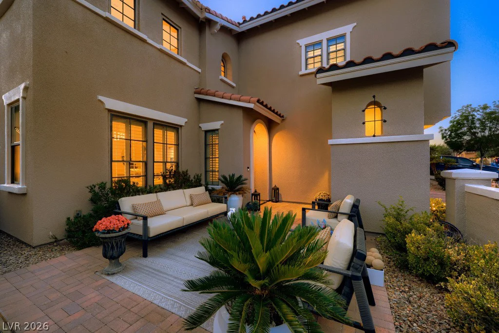 607 Highland Bluff, Las Vegas, NV 89138