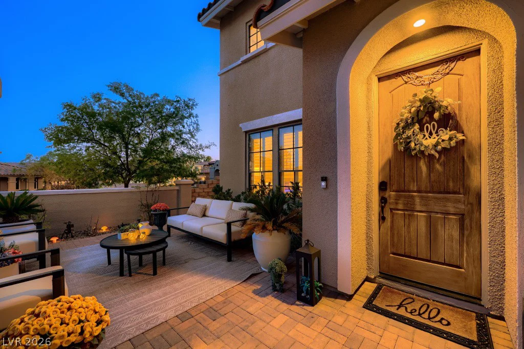 607 Highland Bluff, Las Vegas, NV 89138