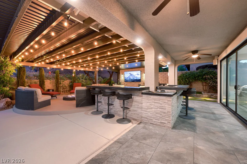 607 Highland Bluff, Las Vegas, NV 89138