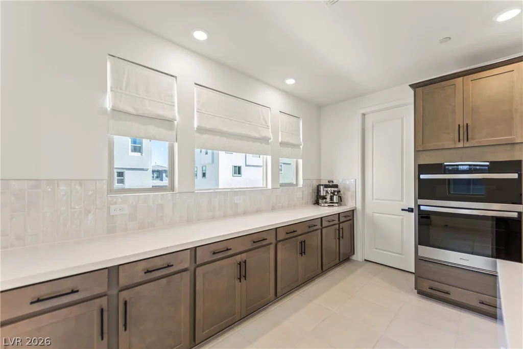 1537 Little Penguin, Las Vegas, NV 89138