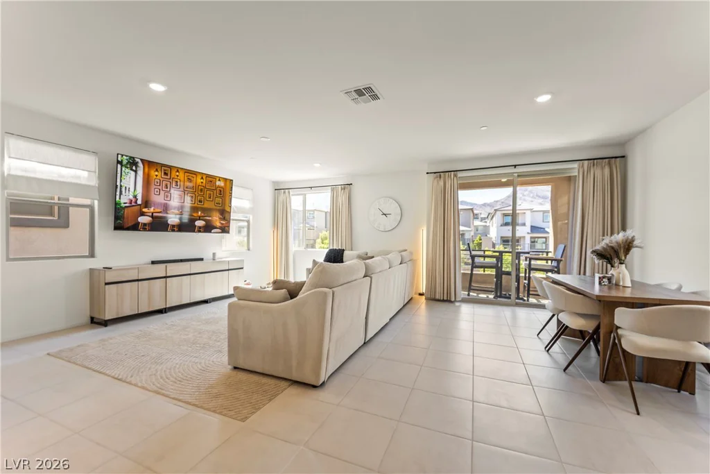 1537 Little Penguin, Las Vegas, NV 89138
