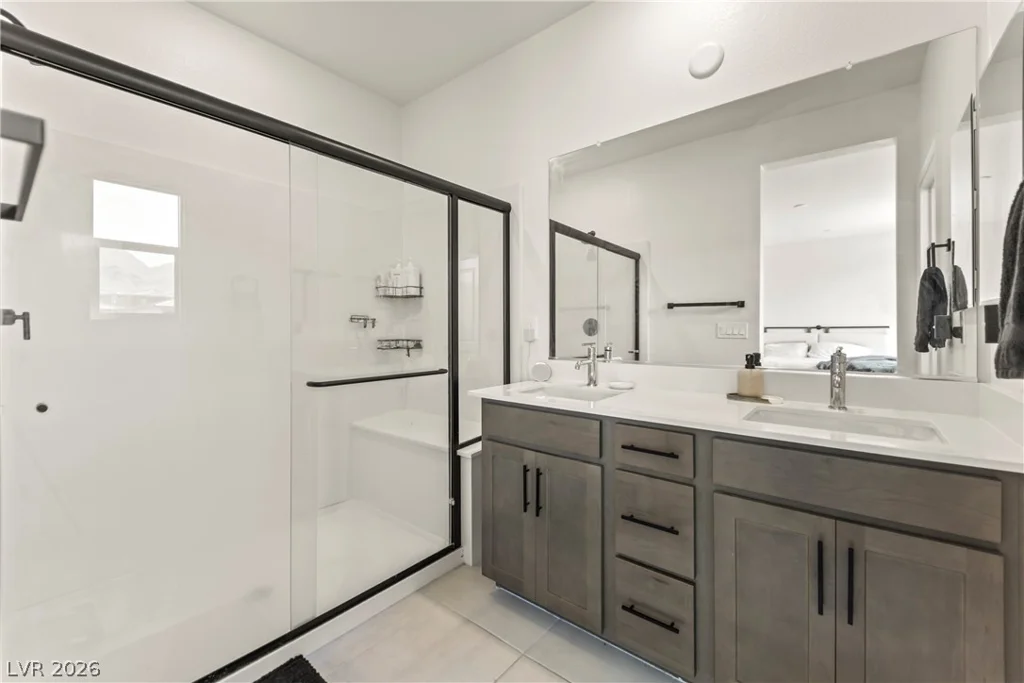 1537 Little Penguin, Las Vegas, NV 89138