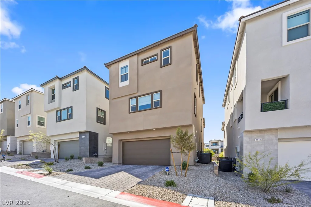 1537 Little Penguin, Las Vegas, NV 89138