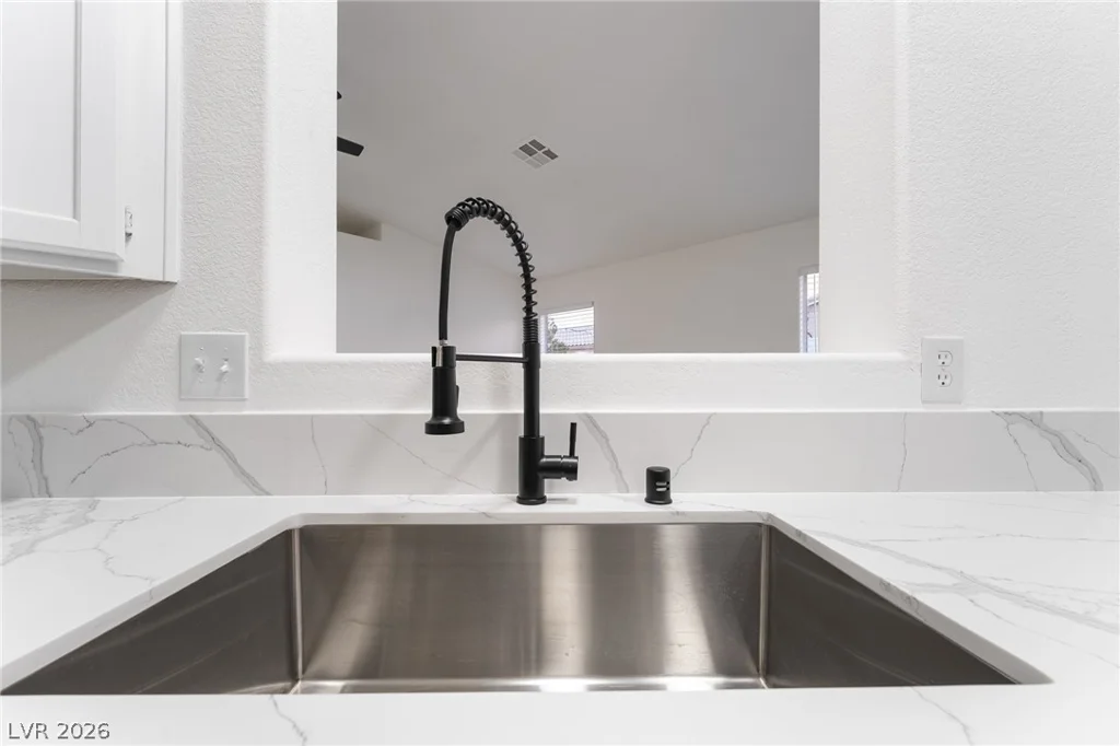 5231 Salmon Run, North Las Vegas, NV 89031