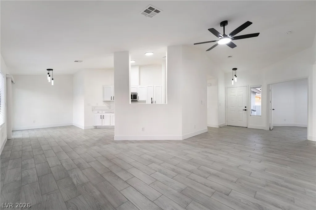5231 Salmon Run, North Las Vegas, NV 89031