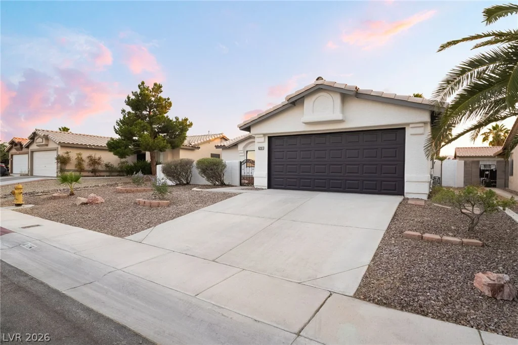 5231 Salmon Run, North Las Vegas, NV 89031