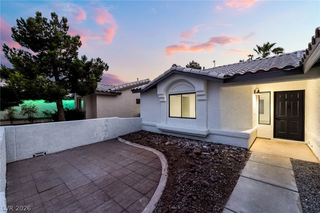 5231 Salmon Run, North Las Vegas, NV 89031